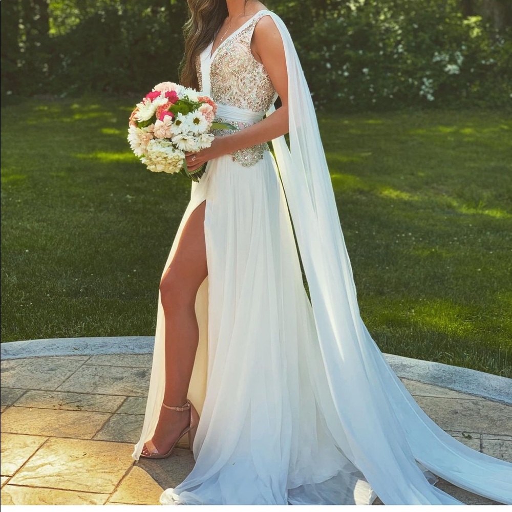 Custom Mac Duggal Gown size 4
